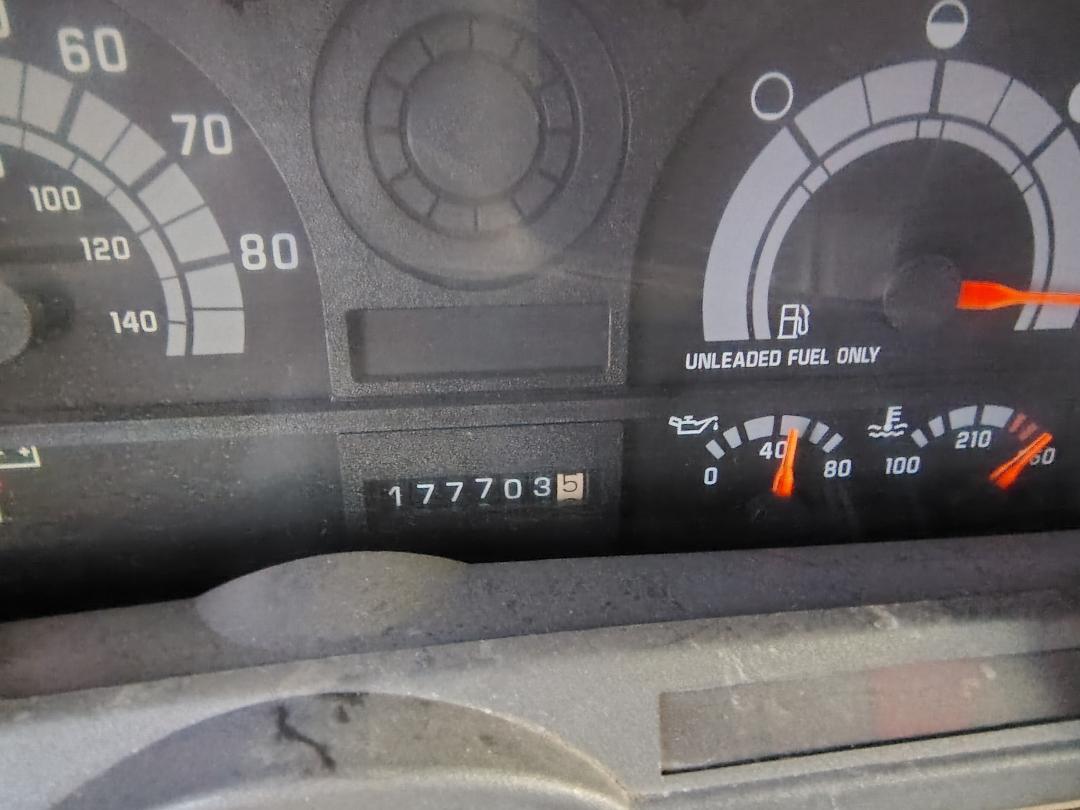 1998 GMC Top Kick C5500 - Image 21